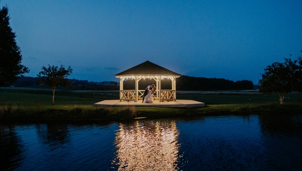 Lauren + Colin - Bachilton Barn, Perth